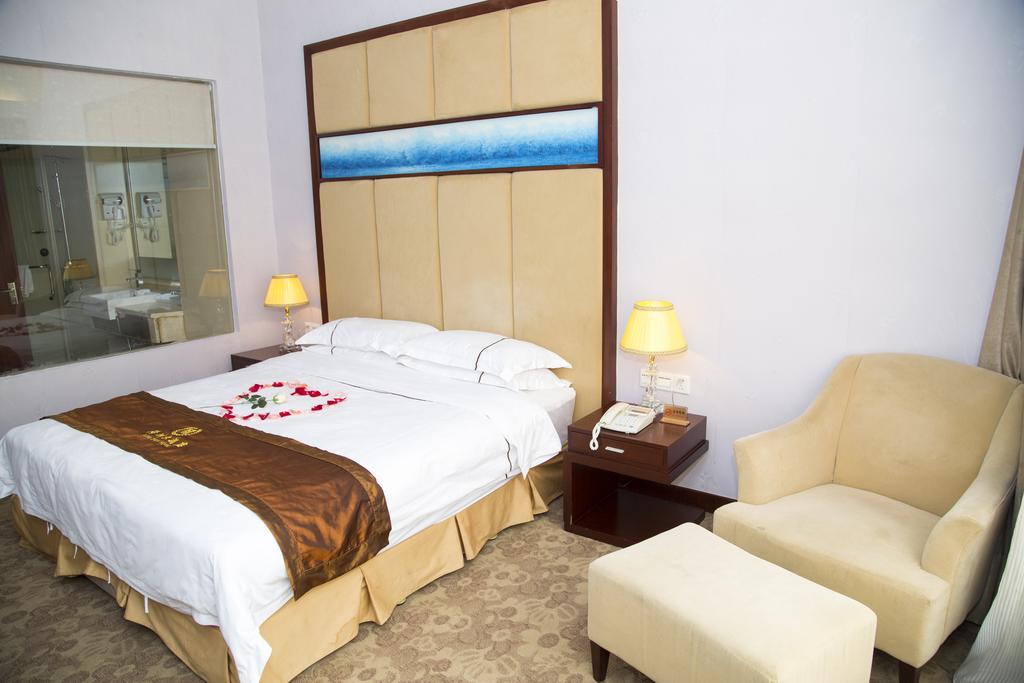 Long Zhou Grand Hotel Guangzhou Exteriör bild